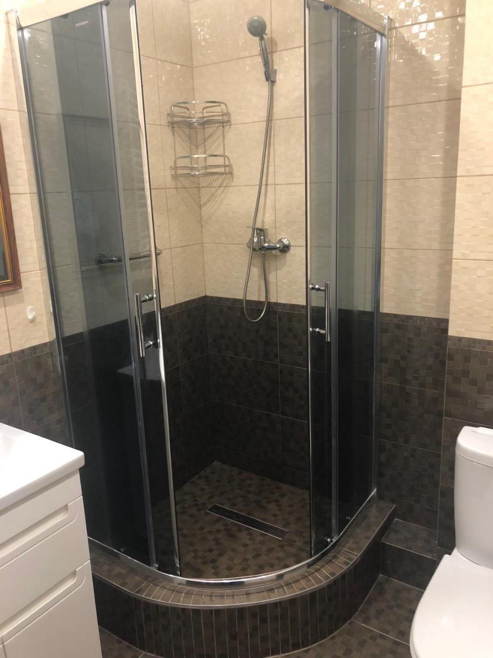 Gil Apartments, 38 Prospect Svobody Uzhhorod Bagian luar foto